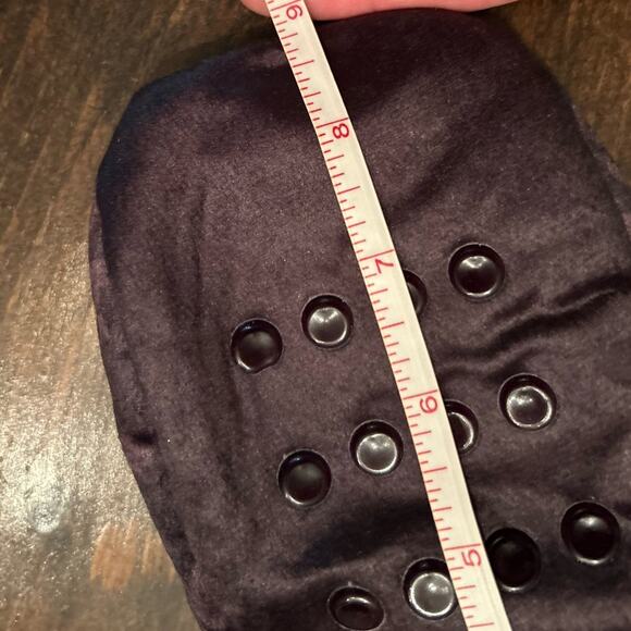 ⭐️ Harry Potter Embroidered Slippers Faux Fur Lining Women’s M/L Shoe 8-10 NWT - Picture 7 of 7